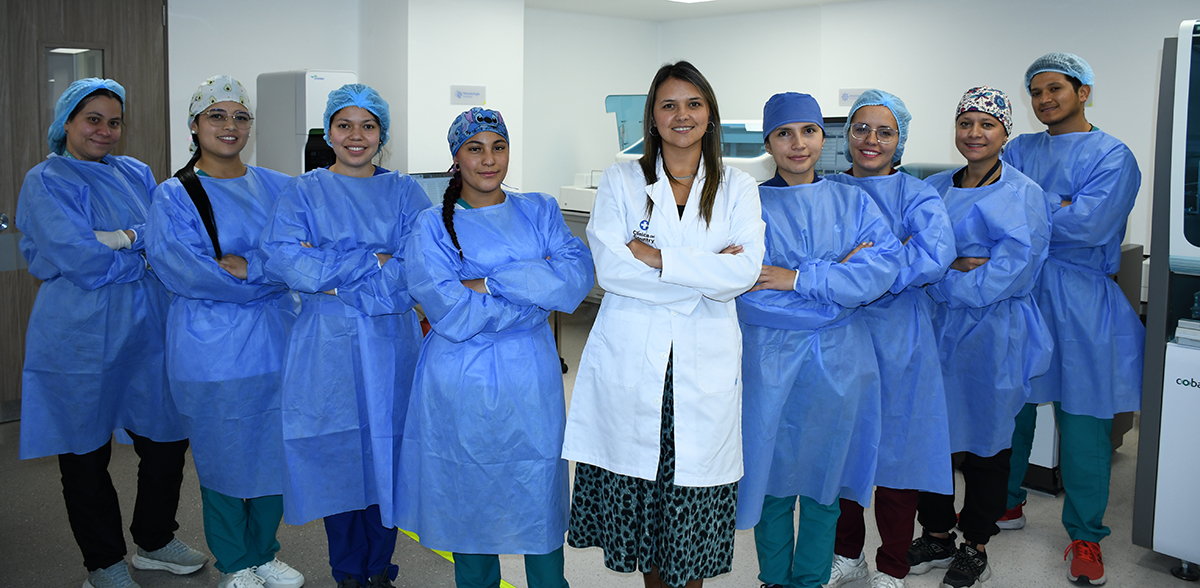 Equipo Laboratorio Clínico